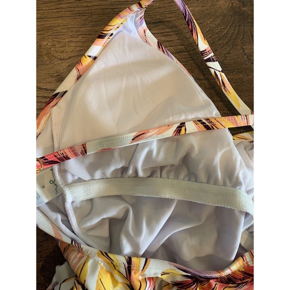 Kona Sol V-Neck Cross Back Medium Coverage One Piece Swimsuit White medium 820 - Picture 8 of 8